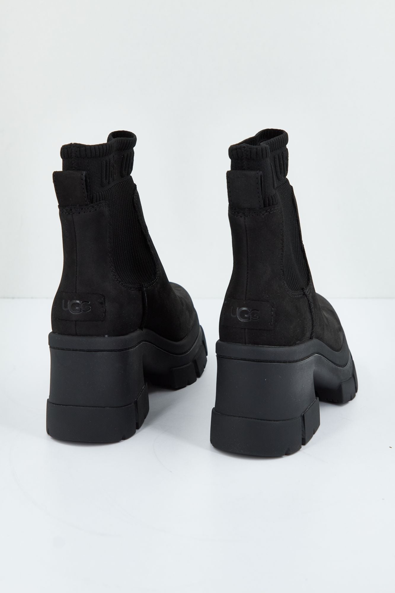 UGG W BROOKLYN CHELSEA en color NEGRO (4)