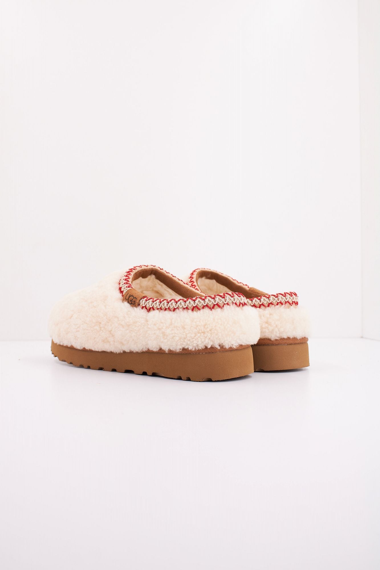 UGG W TASMAN MAXI CURLY en color BEIS (4)