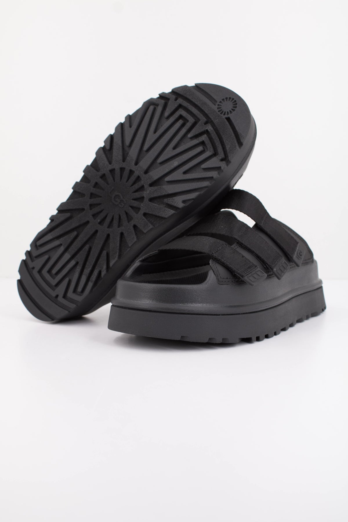 UGG  W GOLDEN GLOW SLIDE en color NEGRO (5)