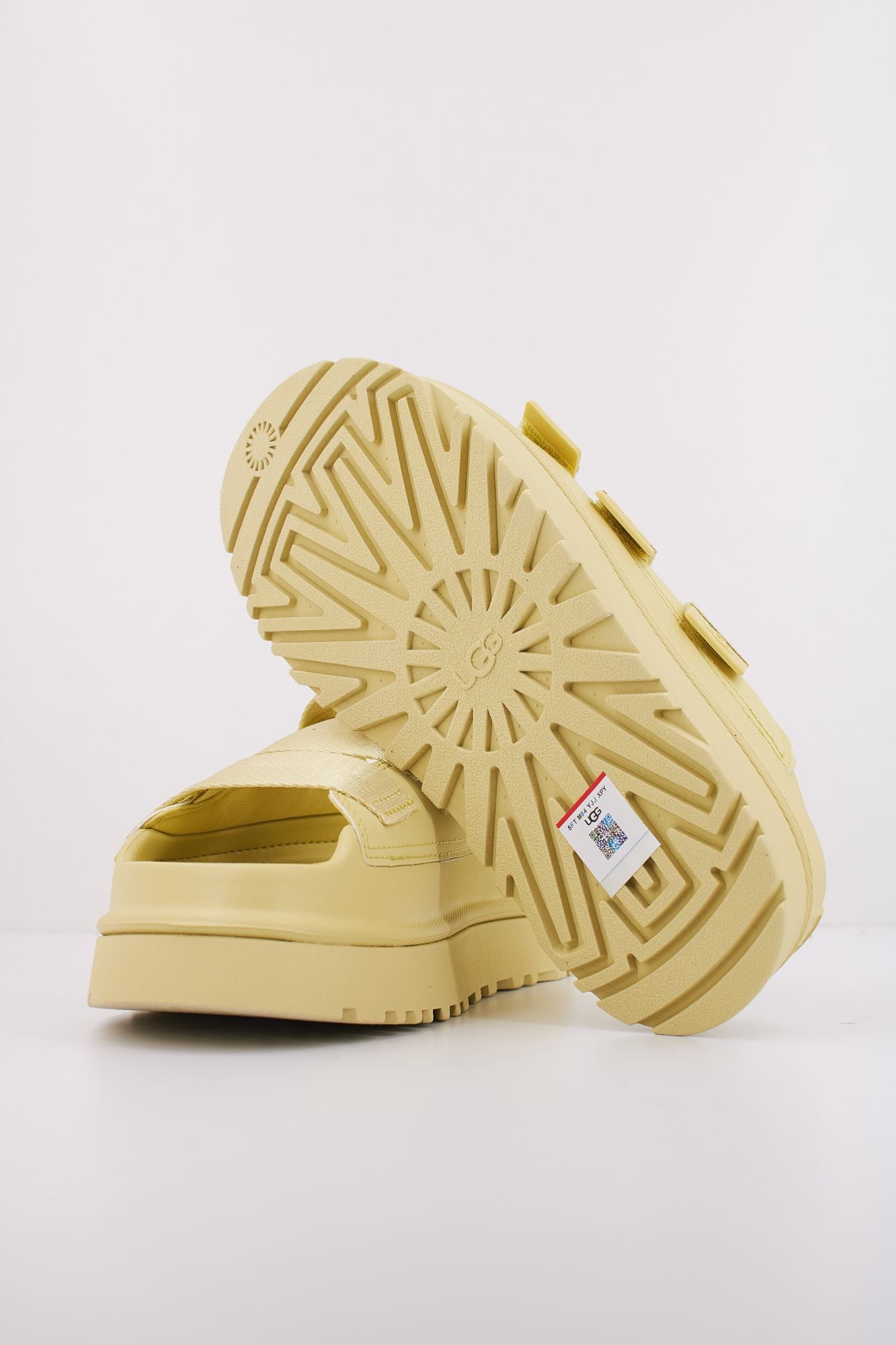 UGG  W GOLDEN GLOW SLIDE en color AMARILLO (5)