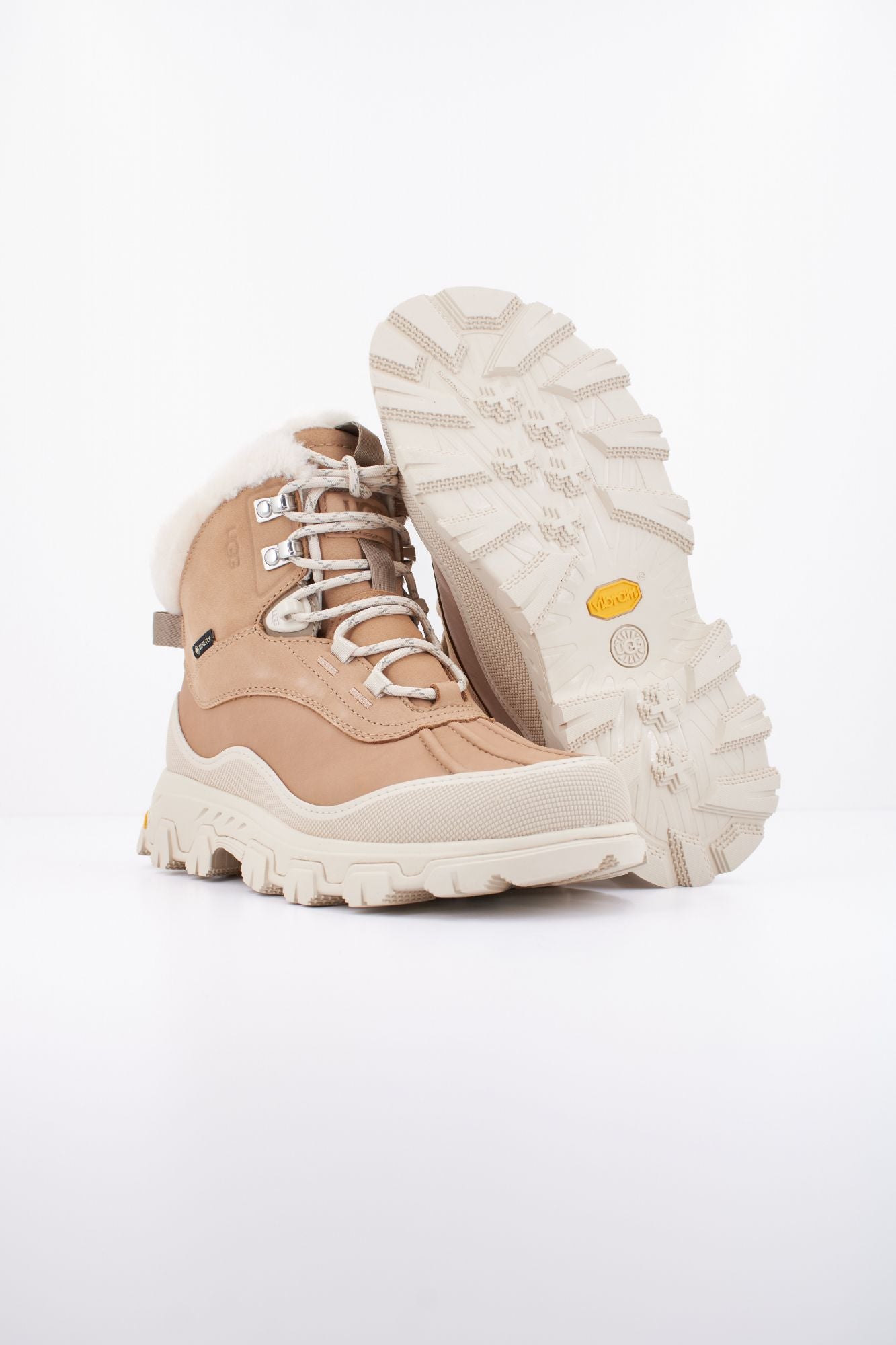 UGG W ADIRONDACK MERIDIAN HIKE en color MARRON (4)