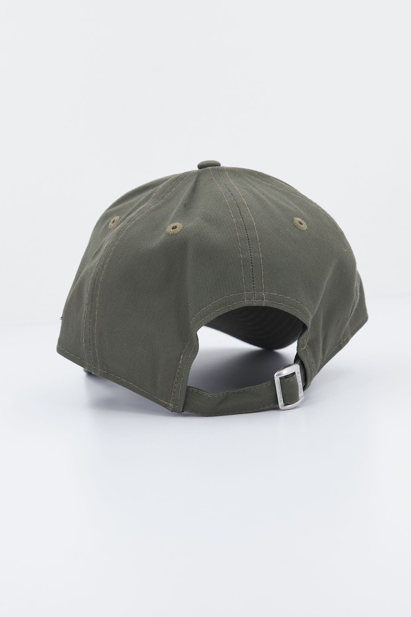 NEW ERA NBA ESSENTIAL OUTLINE 940 en color VERDE (3)