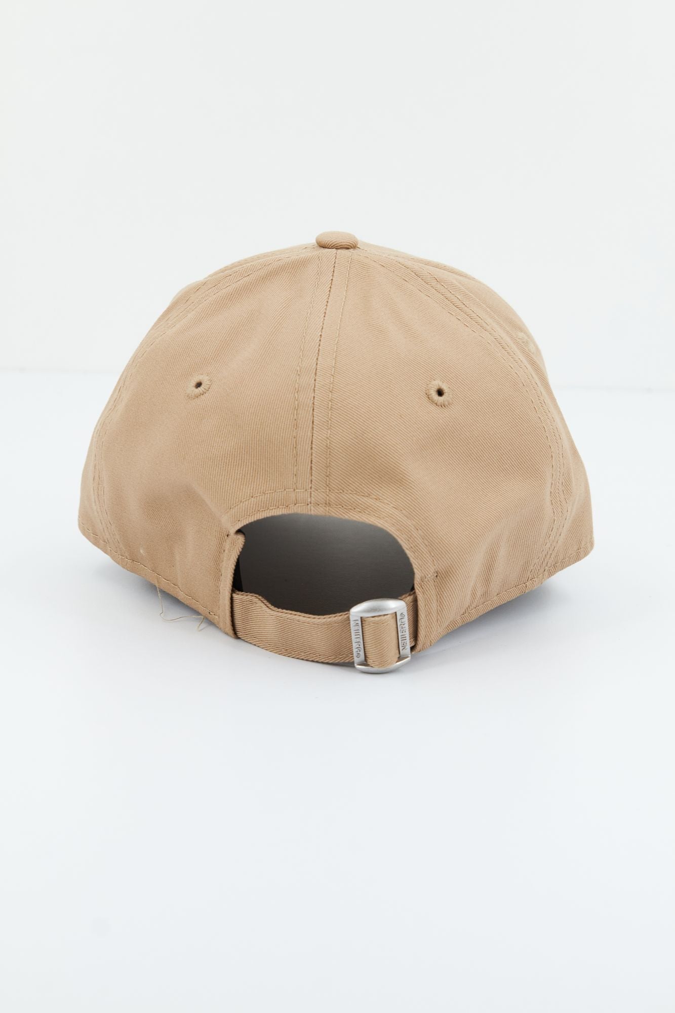 NEW ERA  LEAGUE ESS 9FORTY L en color MARRON (3)