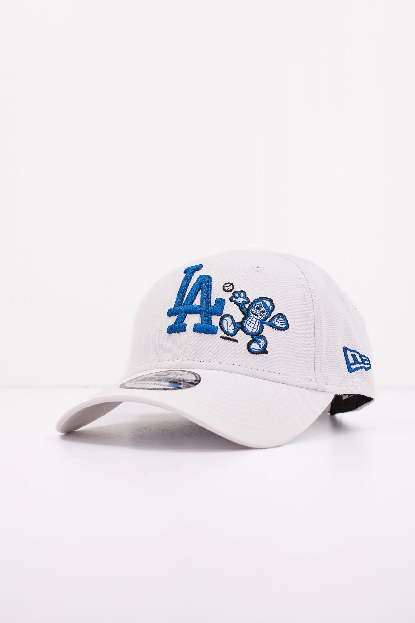 NEW ERA FOOD CHARACTER 9FORTY en color BLANCO (2)