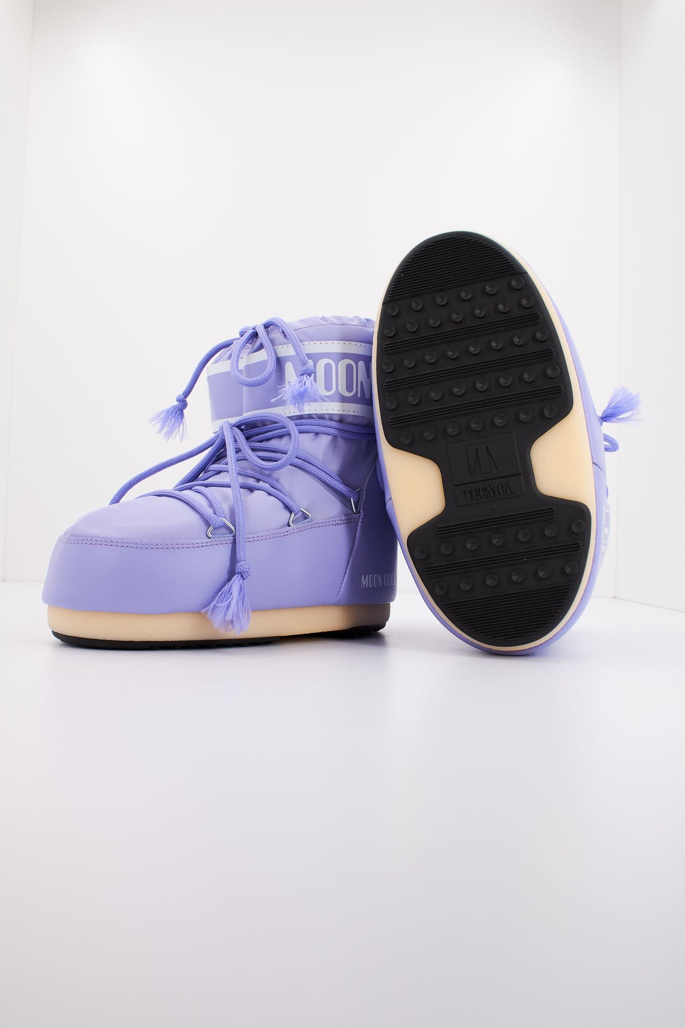 MOON BOOT MB ICON LOW NYLON en color VIOLETA (4)