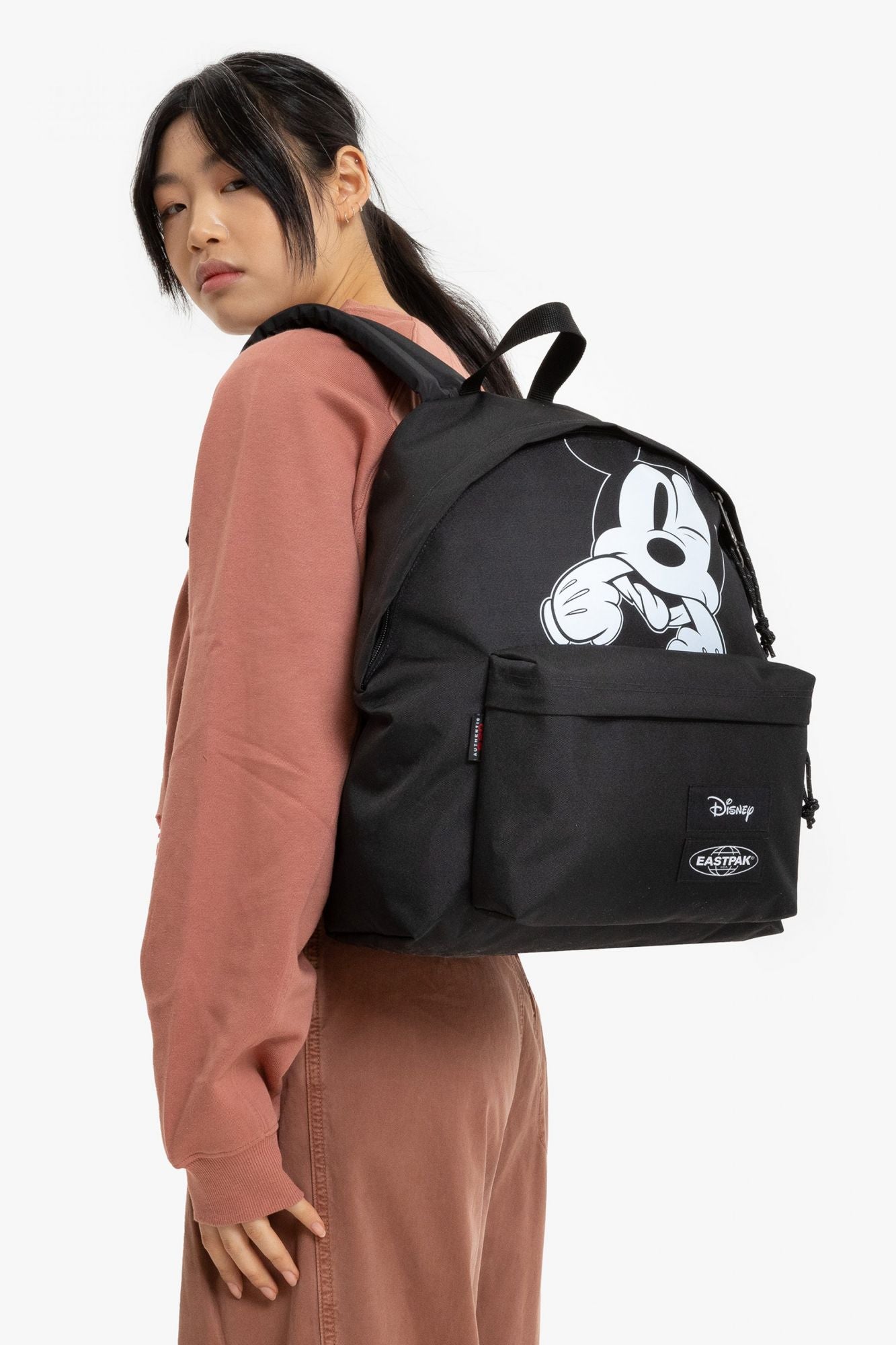 EASTPAK PADDED PAK'R en color NEGRO (4)