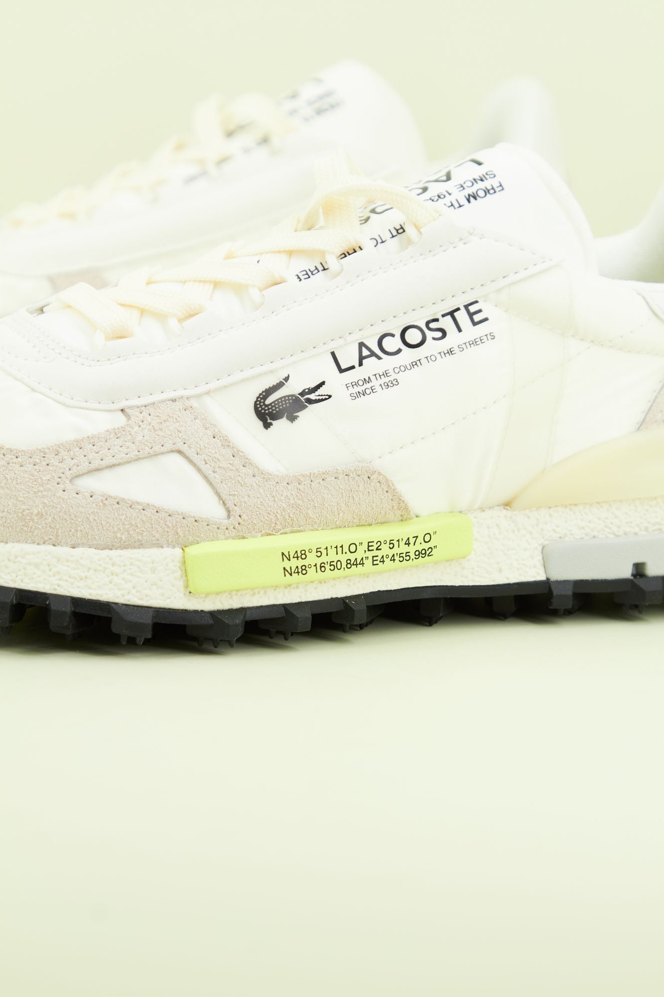 LACOSTE  ELITE ACTIVE 223 en color BEIS (4)
