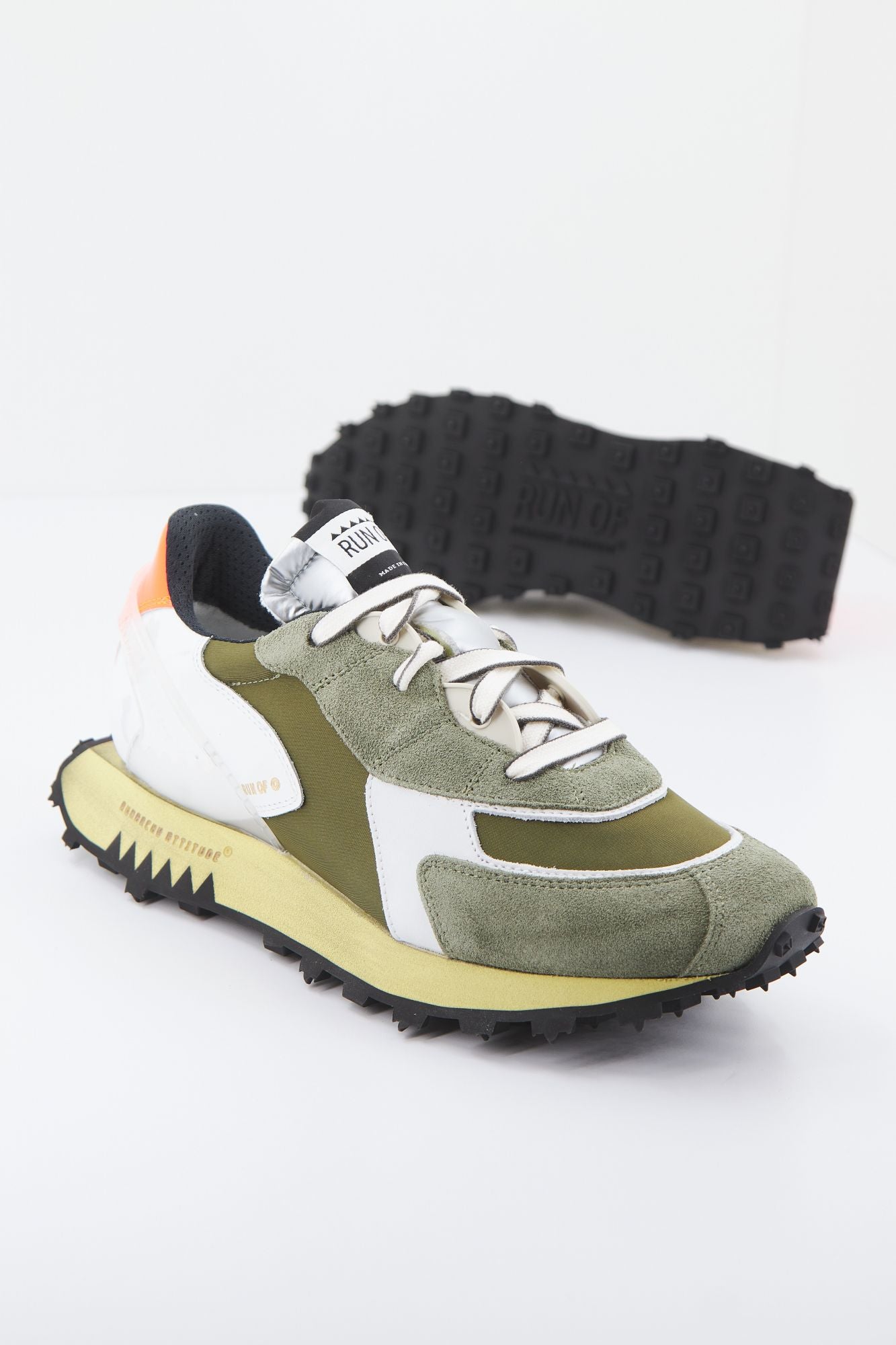 RUN OF HELLMUT M en color VERDE (1)