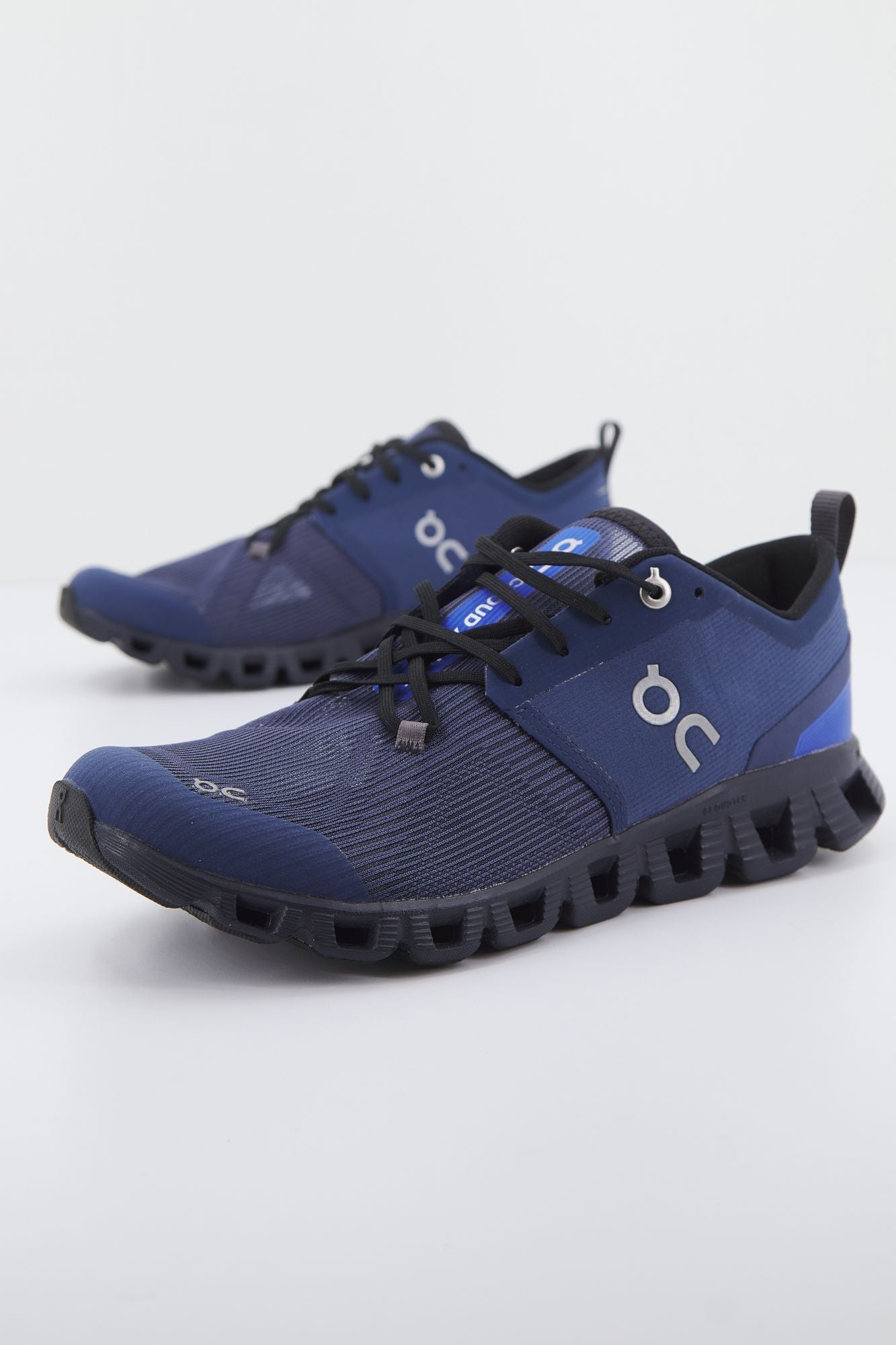 ON RUNNING  CLOUD X 3 SHIFT en color AZUL (2)