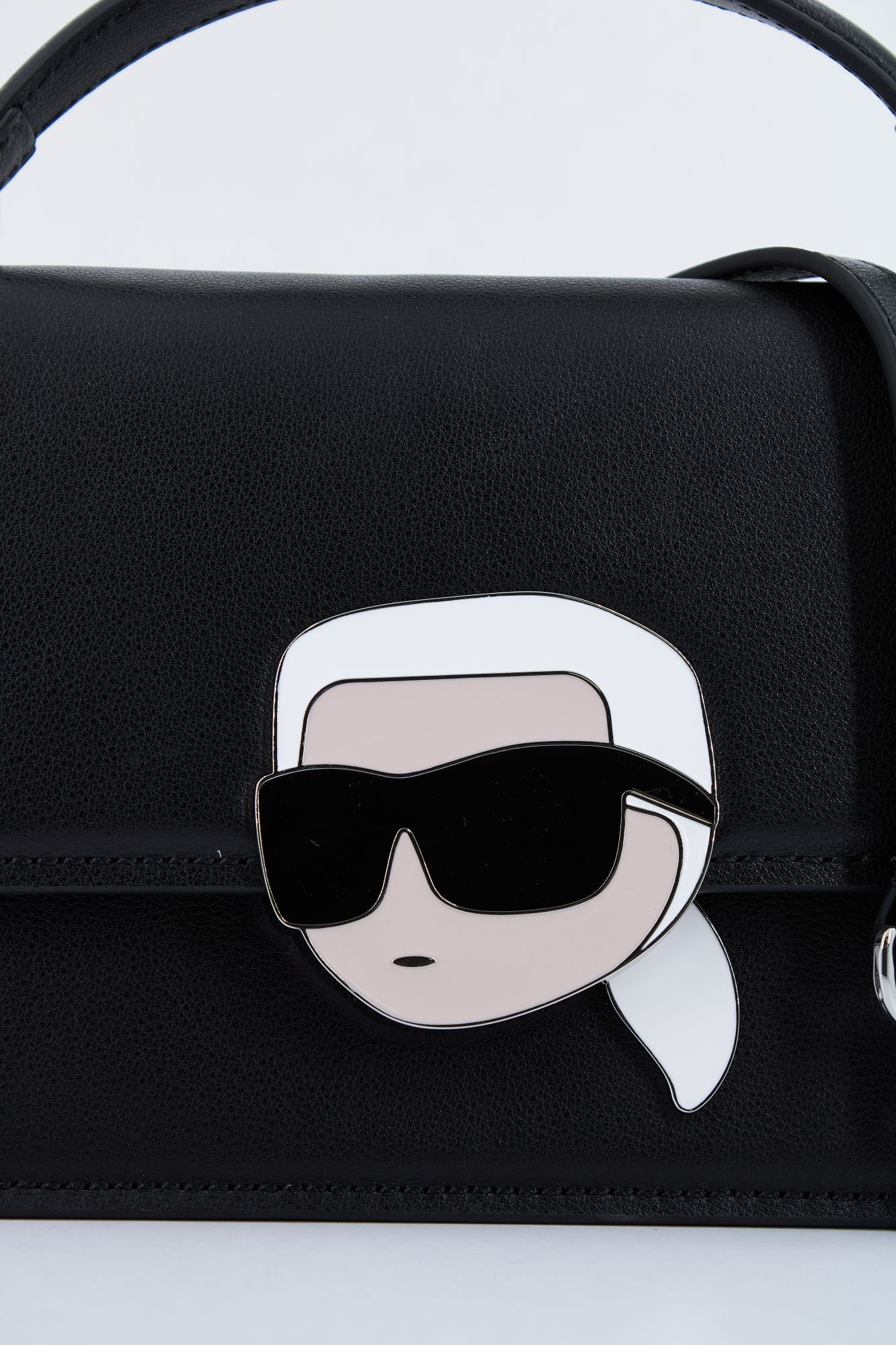 KARL LAGERFELD K/IKONIK 2.0 LEATHER CB LO en color NEGRO (4)