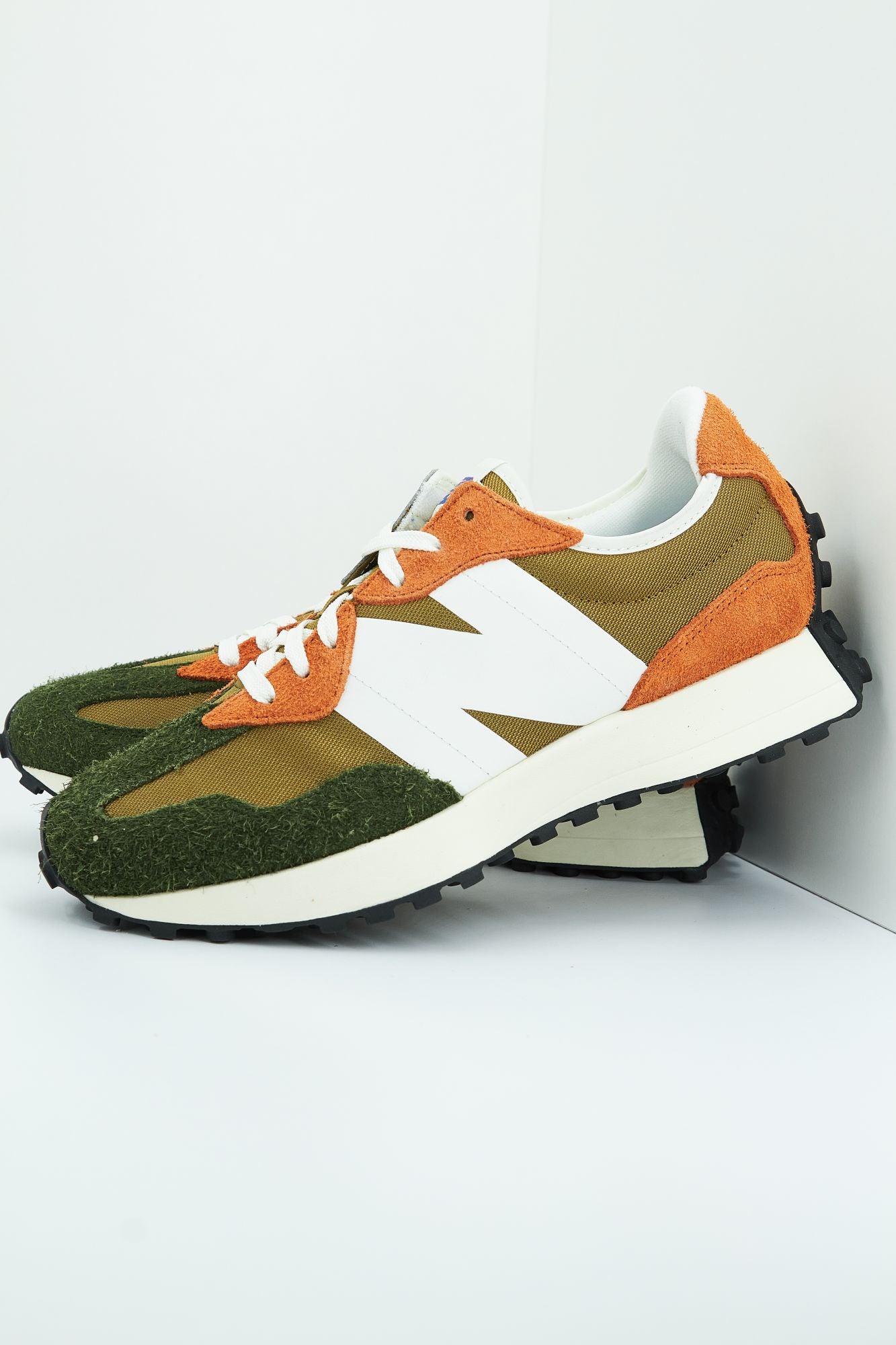NEW BALANCE MS327 HC en color MULTICOLOR (1)
