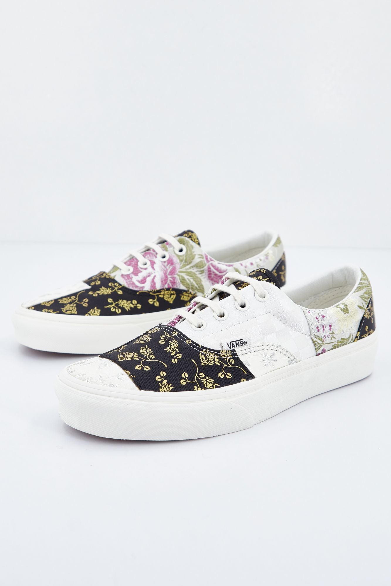 VANS UA ERA en color MULTICOLOR (1)