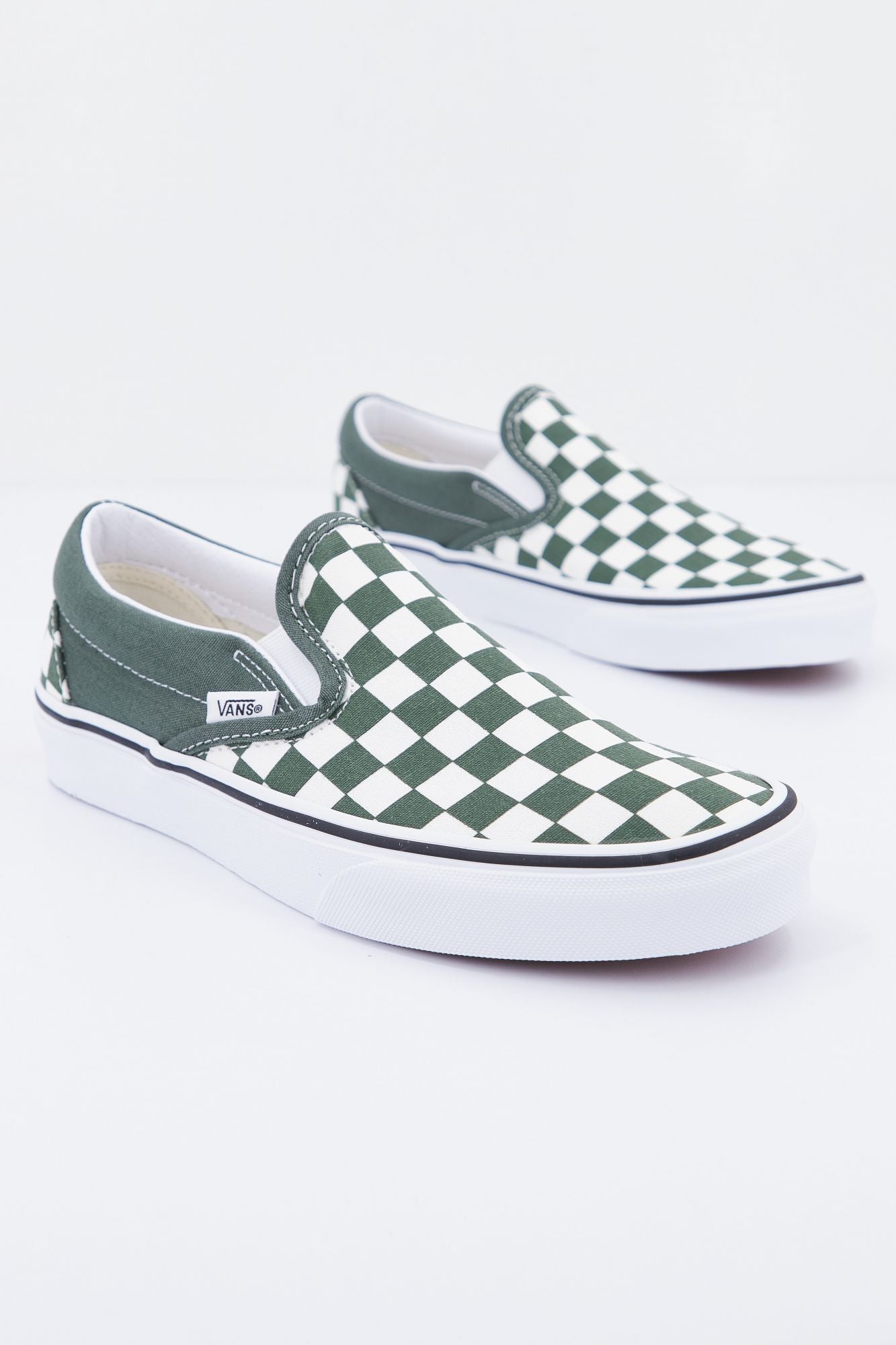 VANS UA CLASSIC SLIP-ON en color VERDE (2)