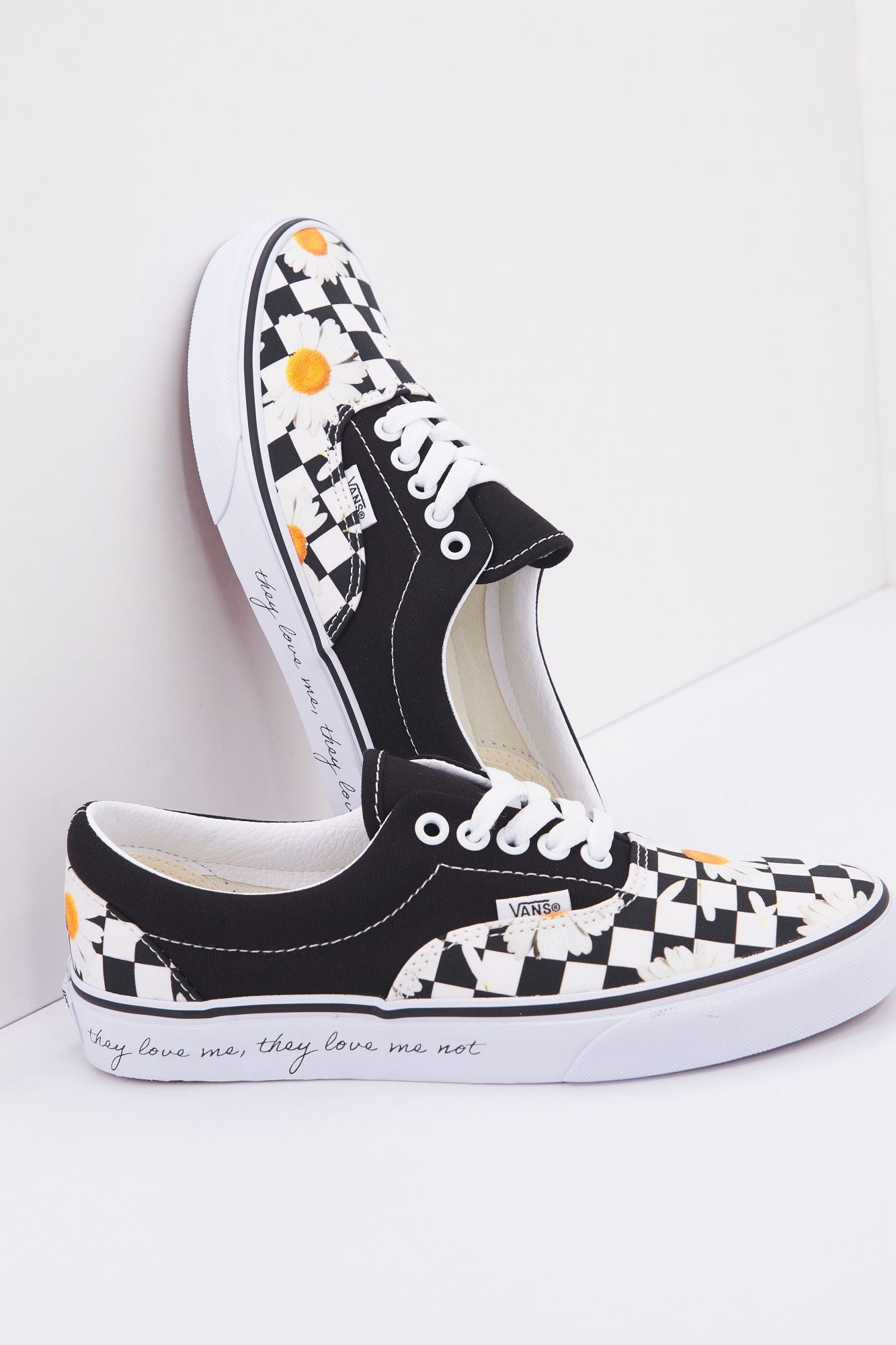 VANS UA ERA en color NEGRO (3)