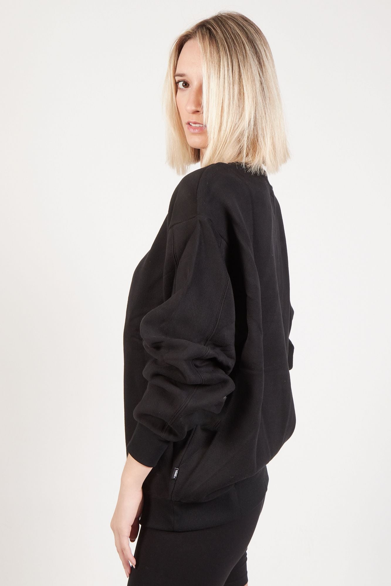 VANS COMFYCUSH CREW en color NEGRO (3)